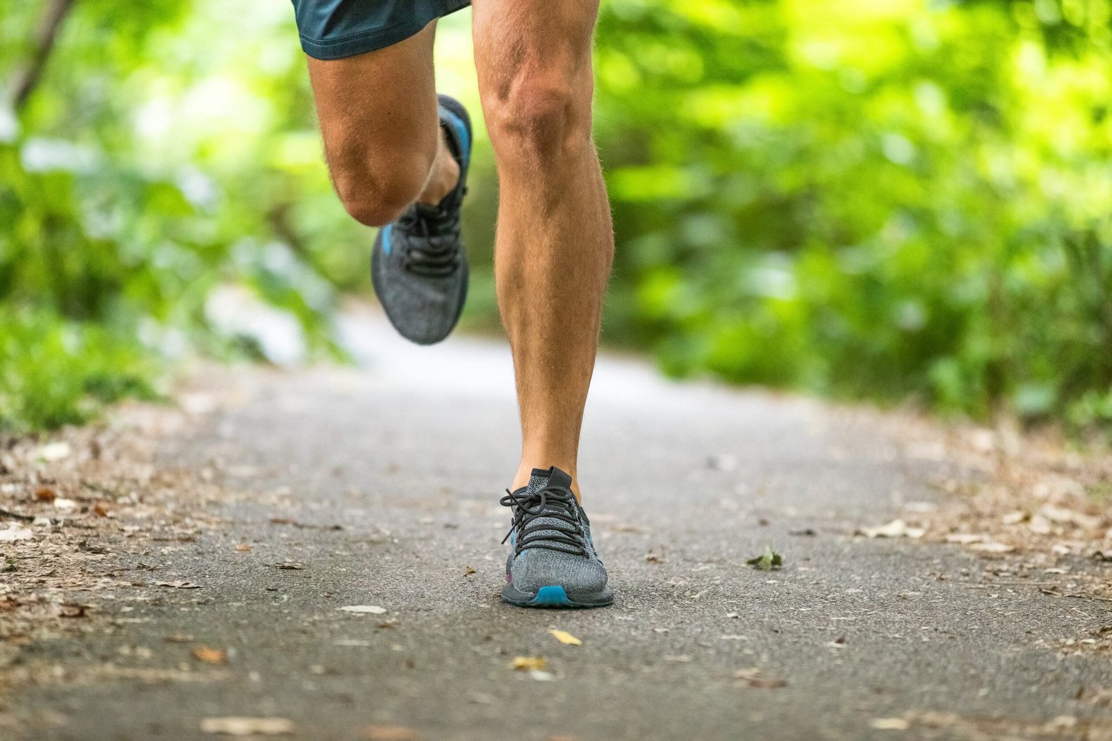 Correr,Hombre,Corredor,Atleta,Entrenamiento,Jogging,Al aire libre,En,Ciudad,Parque