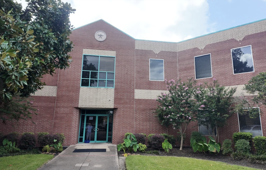 The modern heart and vascular institute office in cleveland, tx (exterior photo)